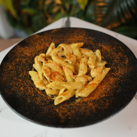 Köri Soslu Tavuklu Penne